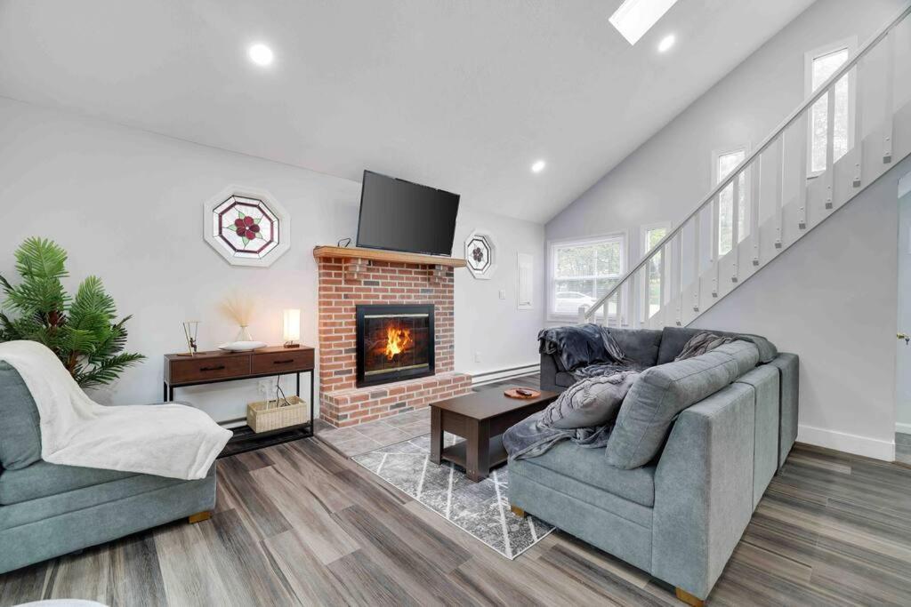 Cozy, Spacious House *New*Inthecommunity+Fire Pit Tobyhanna エクステリア 写真