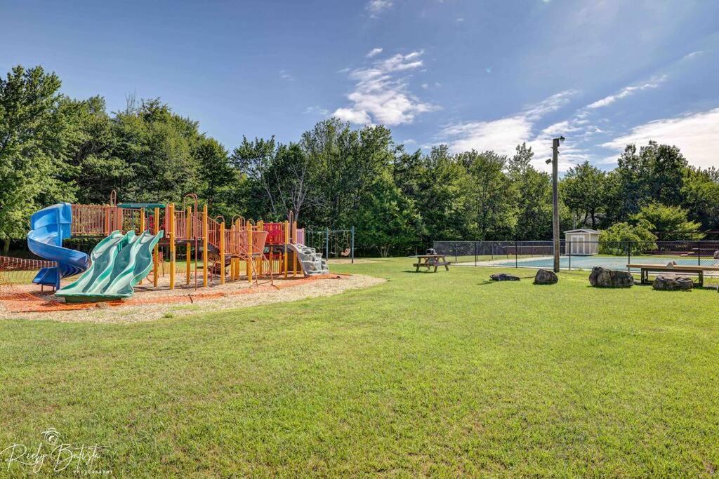 Cozy, Spacious House *New*Inthecommunity+Fire Pit Tobyhanna エクステリア 写真