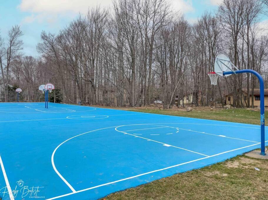 Cozy, Spacious House *New*Inthecommunity+Fire Pit Tobyhanna エクステリア 写真